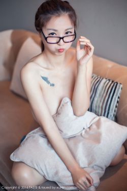 美女直播打扑克app